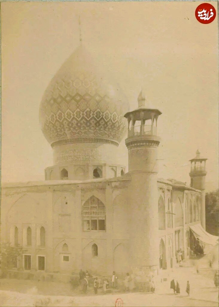 تصویری از حرم حضرت شاهچراغ در حدود ۱۴۰ سال قبل تصویری از حرم حضرت شاهچراغ در حدود ۱۴۰ سال قبل