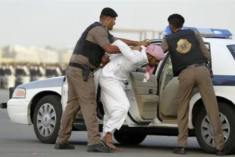 حکم قطع سر با شمشیر بخاطر کامنت توهین آمیز