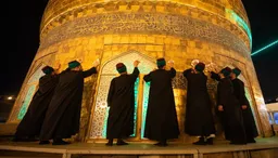 تصاویر/ شستشوی گنبد حرم امام حسین (ع) در آستانه ماه محرم