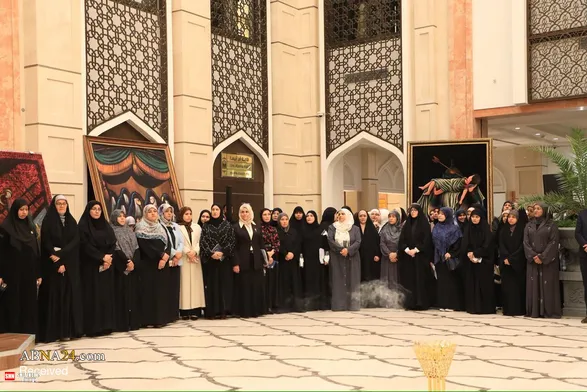 تجمع همبستگی با دانشجویان محجبه آذربایجان در کربلا