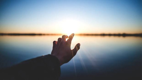 اَلْإِيمَانُ شَفِيعٌ مُنْجِح | ایمان شفاعت کنندۀ کامیاب است