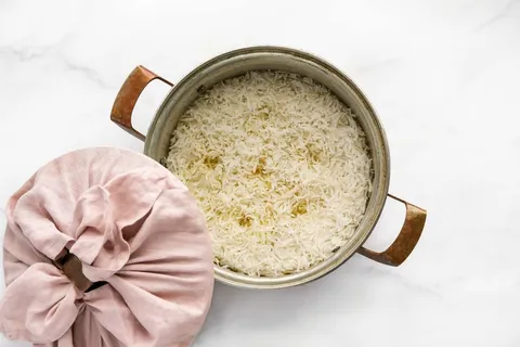خوردن برنج مانده چه عوارضی دارد؟