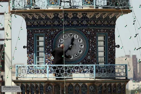 تنظیم ساعت حرم امام رضا(ع) چگونه است؟