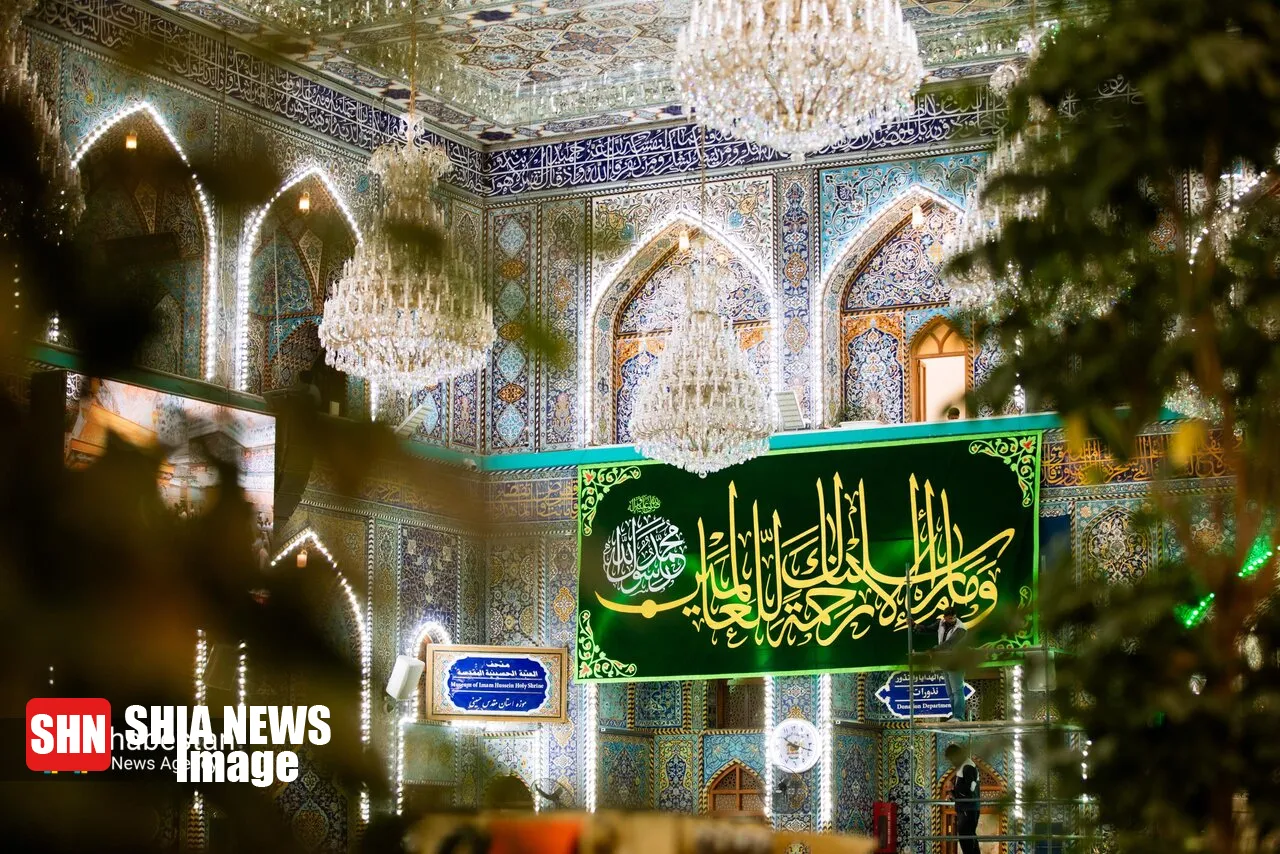 آذین بندی حرم امام حسین آذین بندی حرم امام حسین