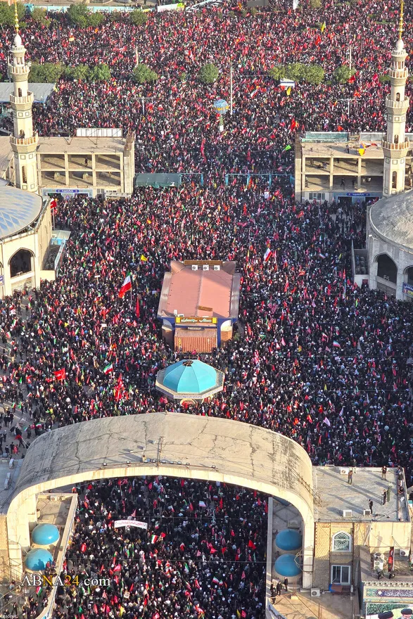 تشییع پیکر مطهر رهبر شهید انقلاب در شهر قم
